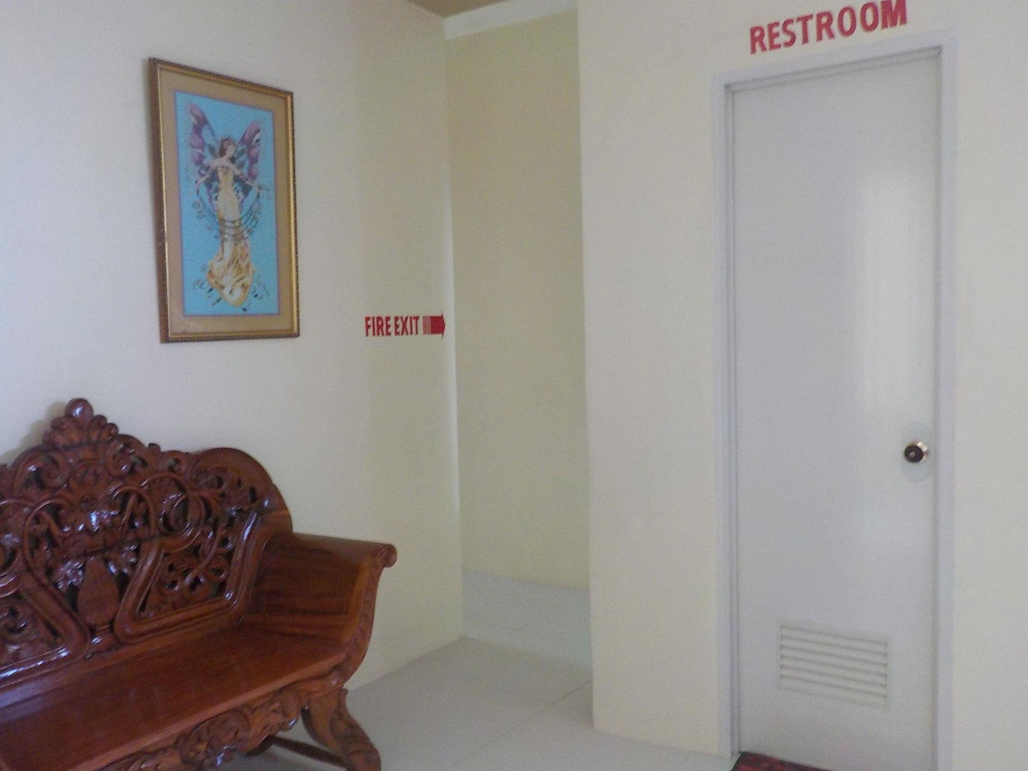 Aranas-Carillo Travellers Inn Kalibo Exterior photo